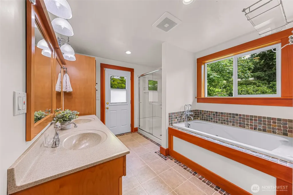 1905 Mt Baker Highway Bellingham WA 98226