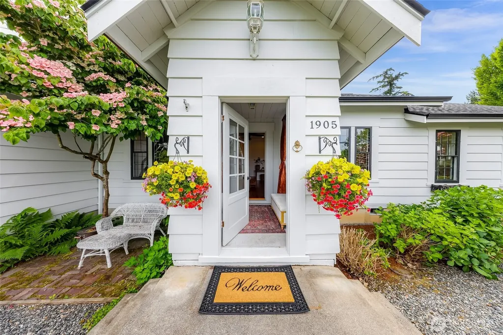 1905 Mt Baker Highway Bellingham WA 98226