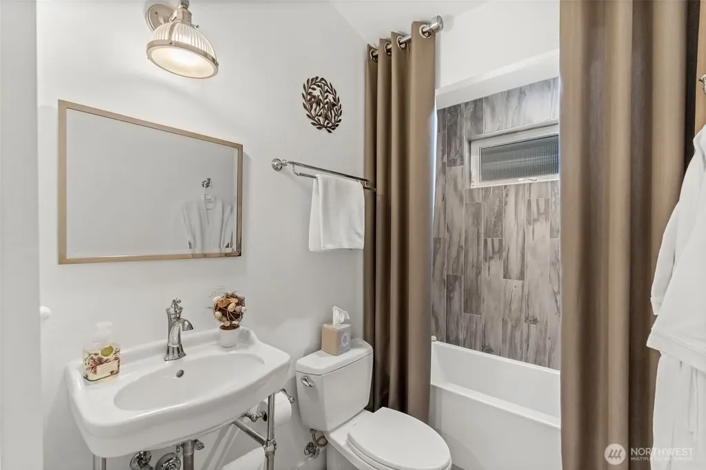 9604 Ridgeway Gig Harbor WA 98332