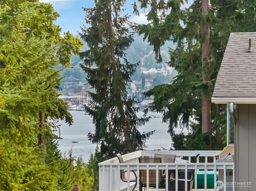 9604 Ridgeway Gig Harbor WA 98332
