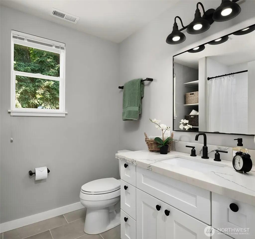 11323 E Riverside Drive Bothell WA 98011