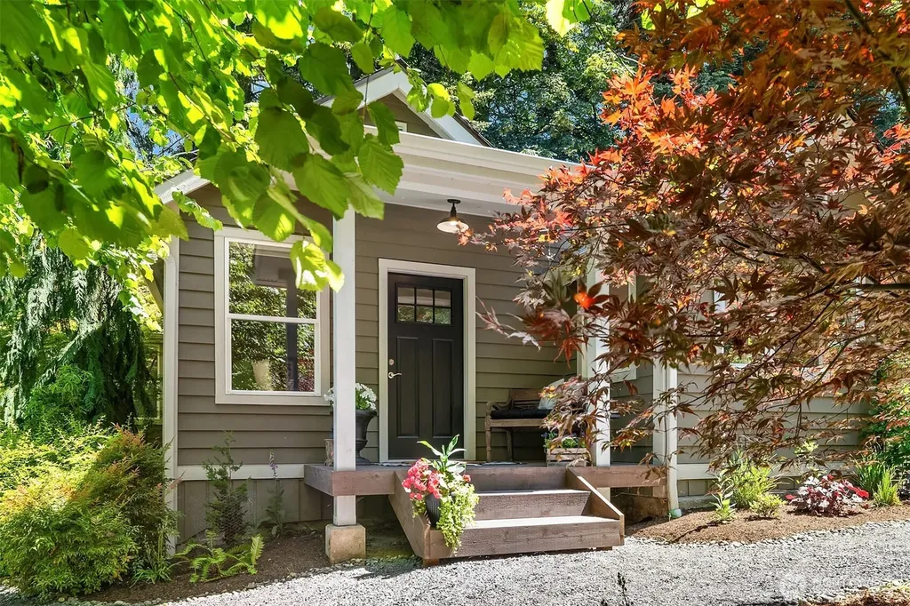 11323 E Riverside Drive Bothell WA 98011