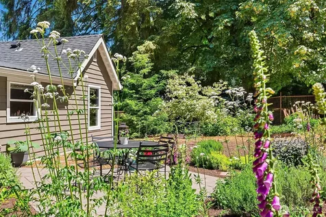 11323 E Riverside Drive Bothell WA 98011