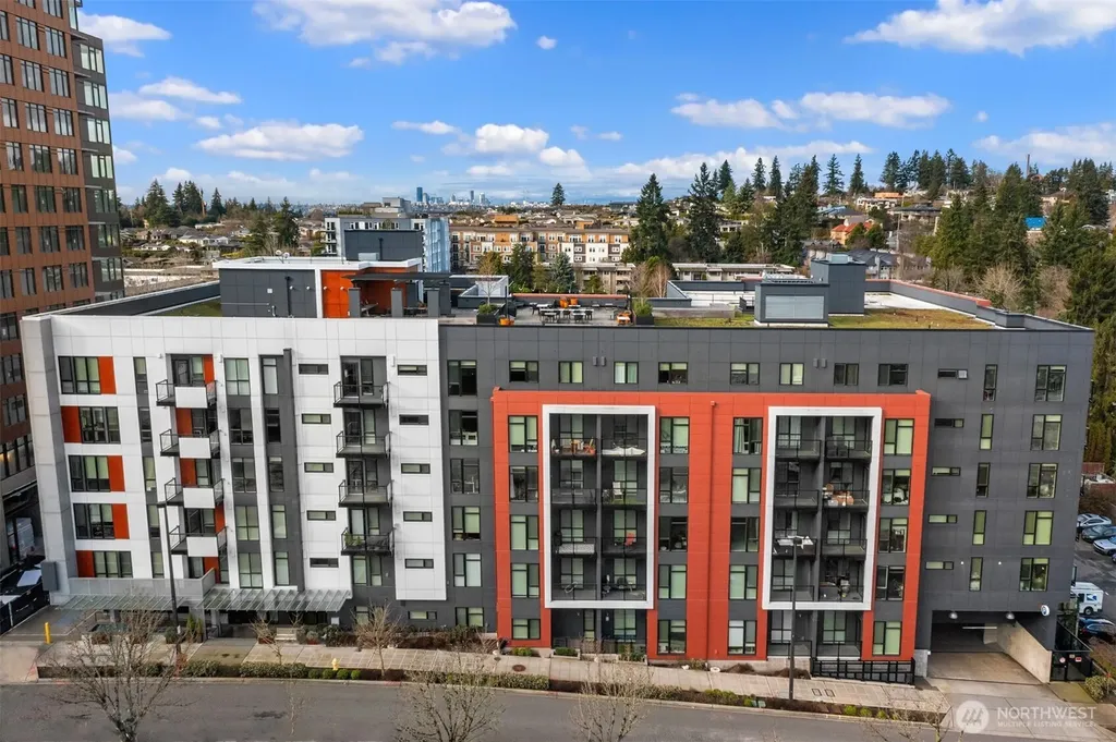 1085 103rd Avenue NE Bellevue WA 98004