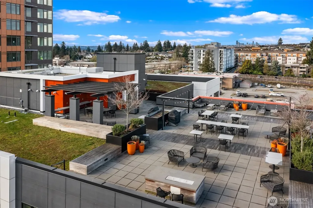 1085 103rd Avenue NE Bellevue WA 98004