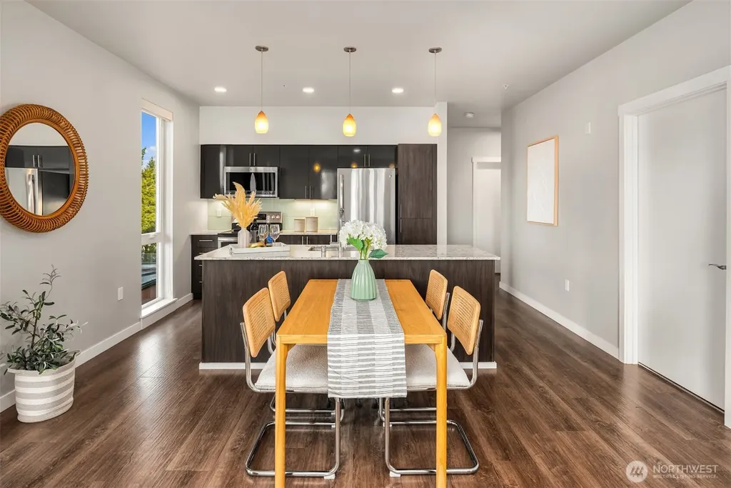 1085 103rd Avenue NE Bellevue WA 98004