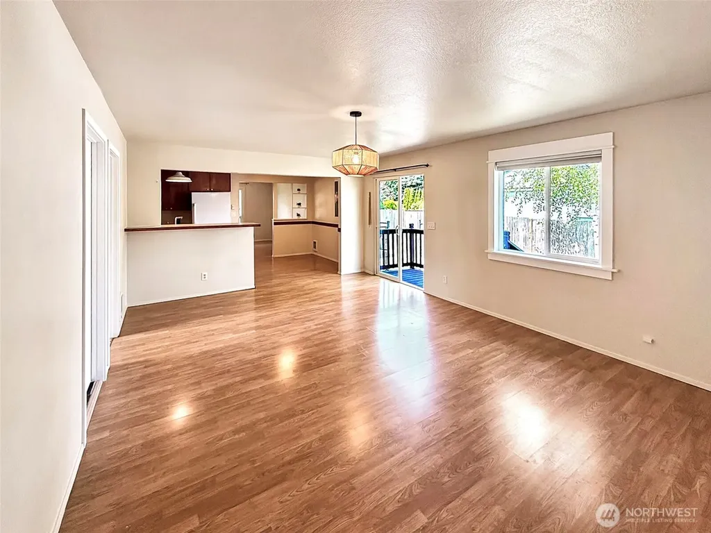 6217 W Beech Street Everett WA 98203