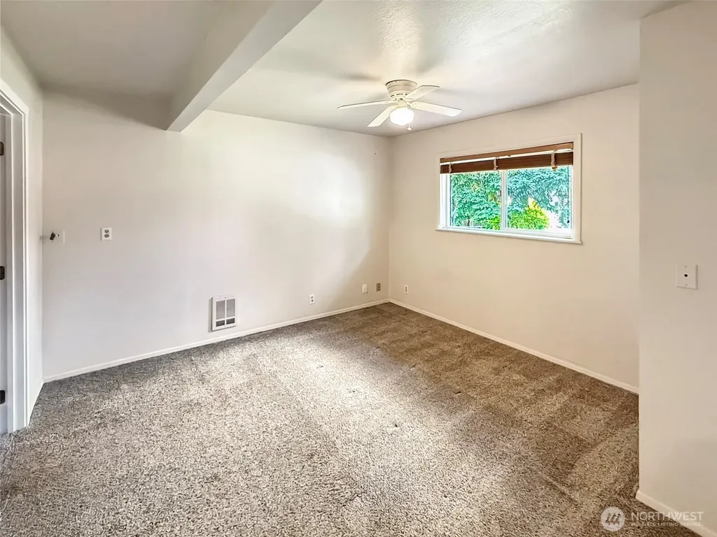 6217 W Beech Street Everett WA 98203