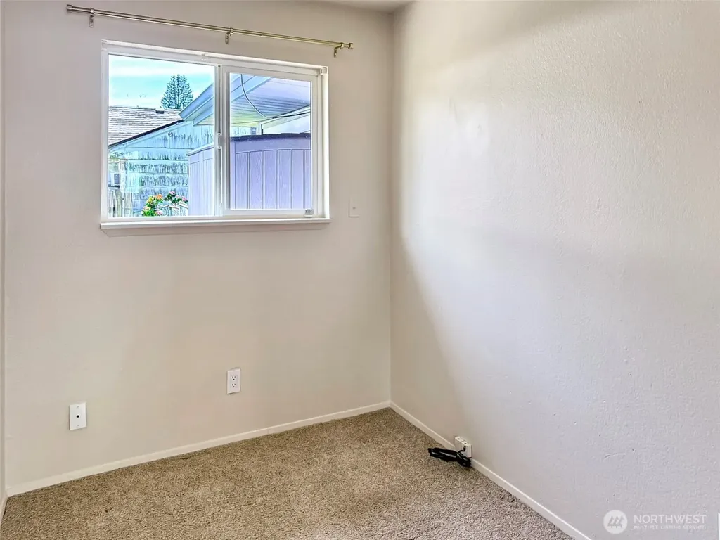 6217 W Beech Street Everett WA 98203