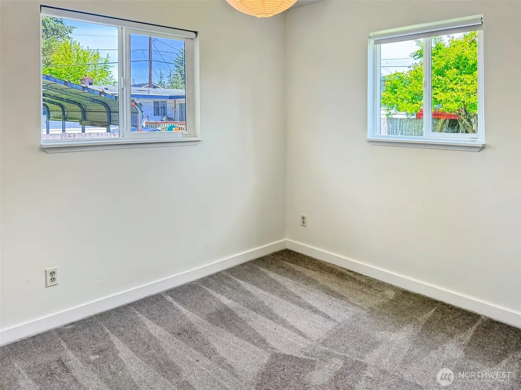 6217 W Beech Street Everett WA 98203