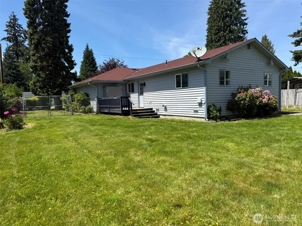 6217 W Beech Street Everett WA 98203