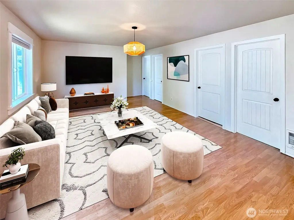 6217 W Beech Street Everett WA 98203