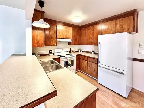 6217 W Beech Street Everett WA 98203