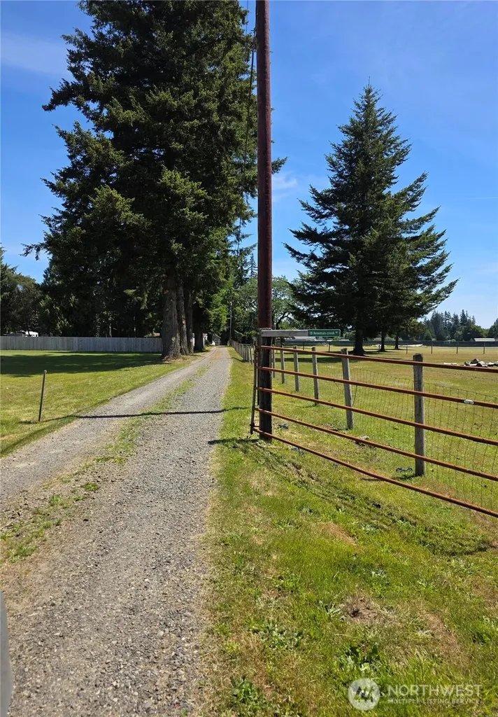 18 Newman Creek Road Elma WA 98541