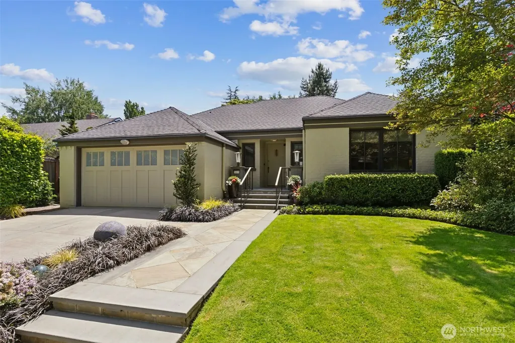 2615 E Garfield Street Seattle WA 98112