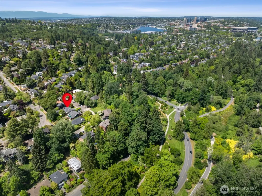 2615 E Garfield Street Seattle WA 98112