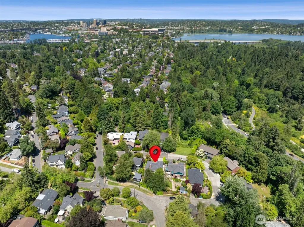 2615 E Garfield Street Seattle WA 98112