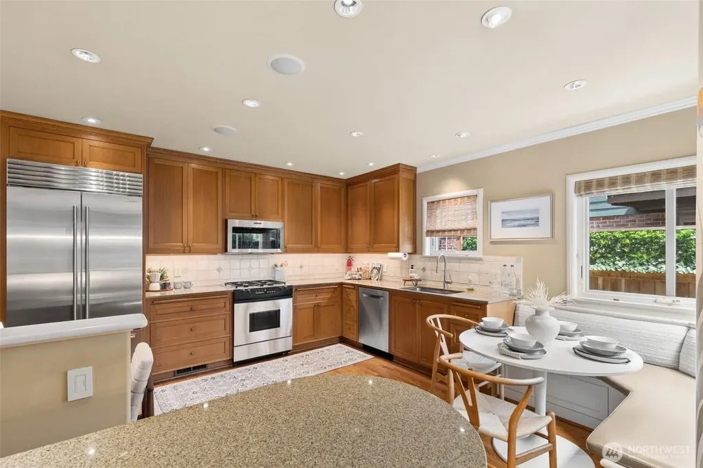 2615 E Garfield Street Seattle WA 98112