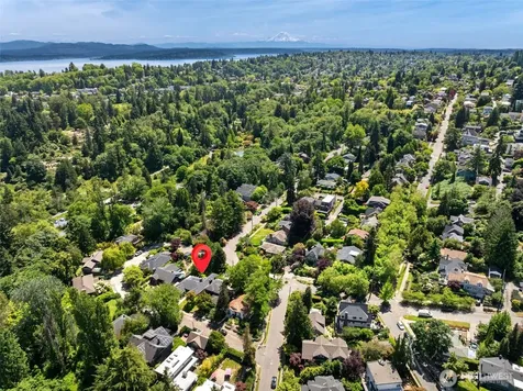 2615 E Garfield Street Seattle WA 98112