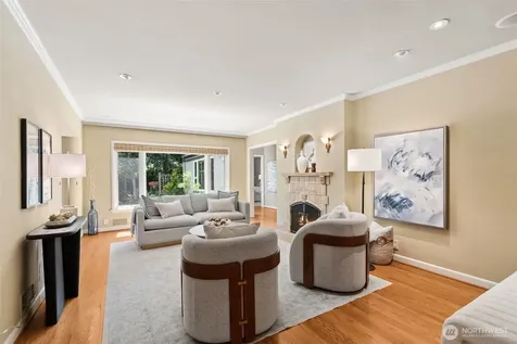 2615 E Garfield Street Seattle WA 98112