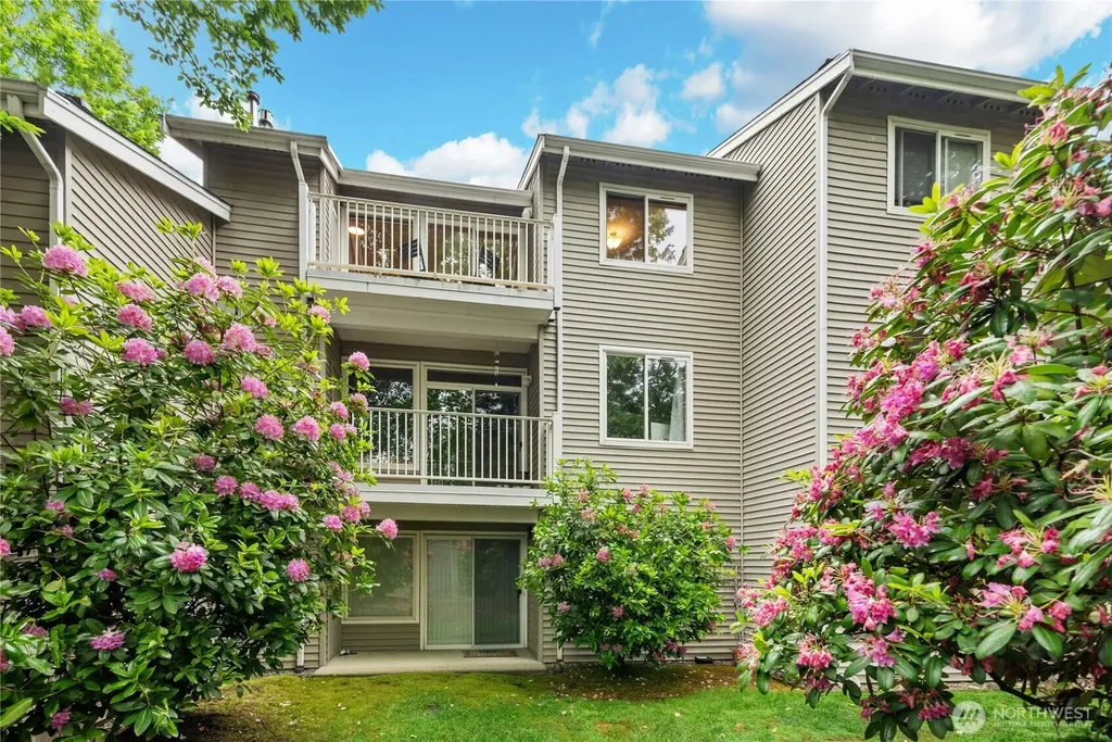 25235 SE Klahanie Boulevard Sammamish WA 98029