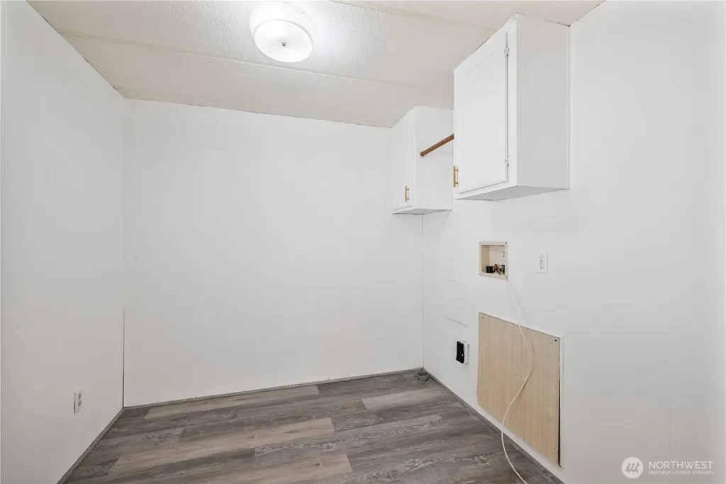 2355 Sparrow Loop Kelso WA 98626