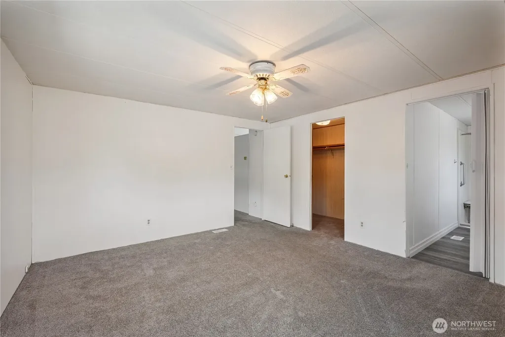 2355 Sparrow Loop Kelso WA 98626
