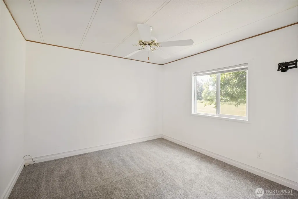 2355 Sparrow Loop Kelso WA 98626