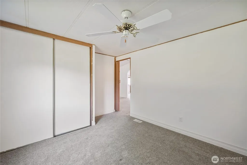 2355 Sparrow Loop Kelso WA 98626