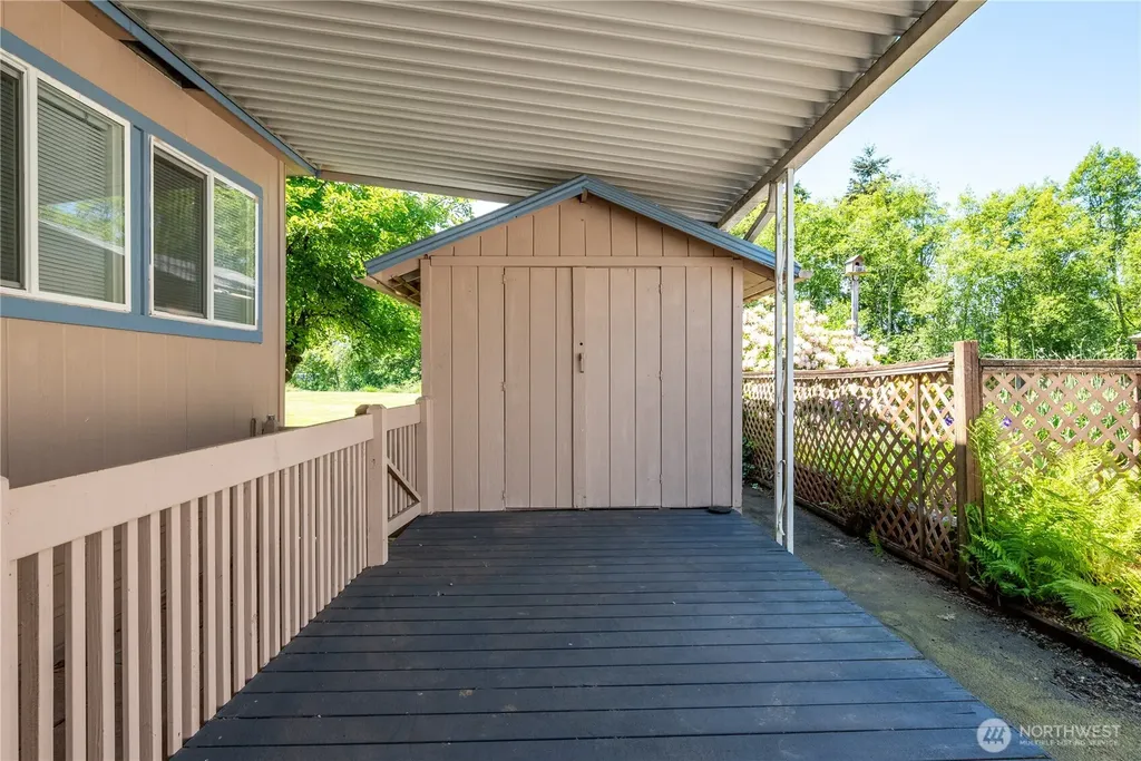2355 Sparrow Loop Kelso WA 98626