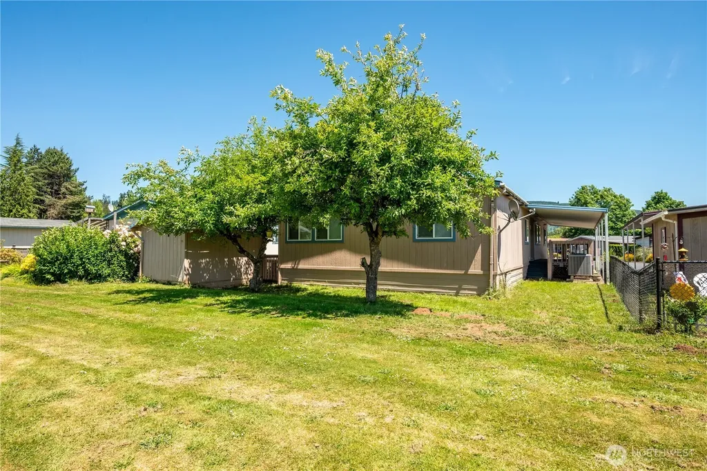 2355 Sparrow Loop Kelso WA 98626