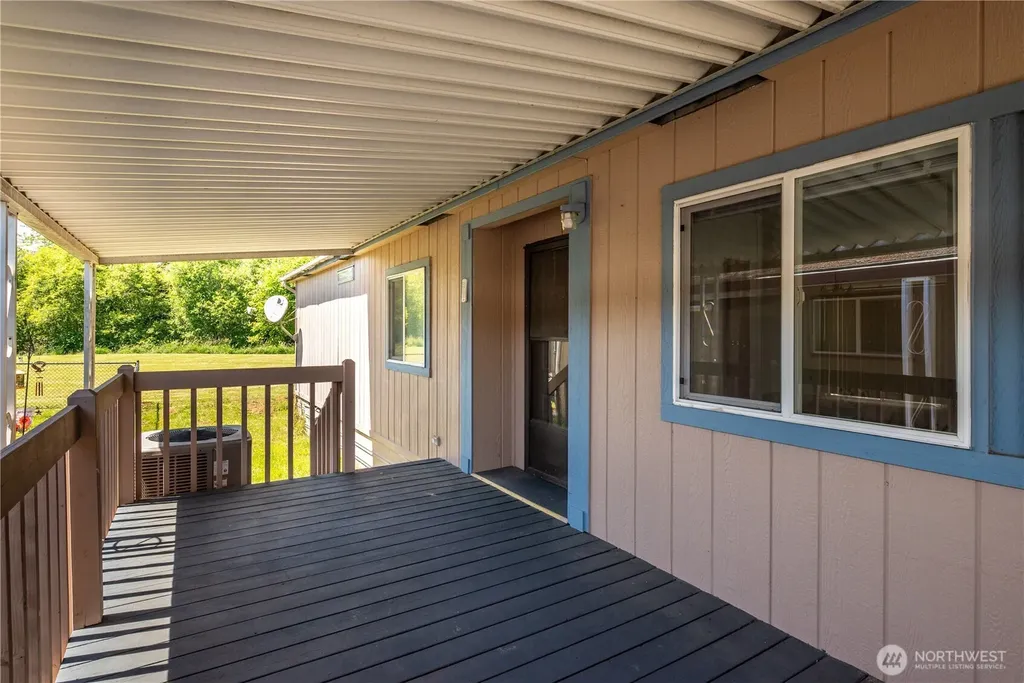 2355 Sparrow Loop Kelso WA 98626
