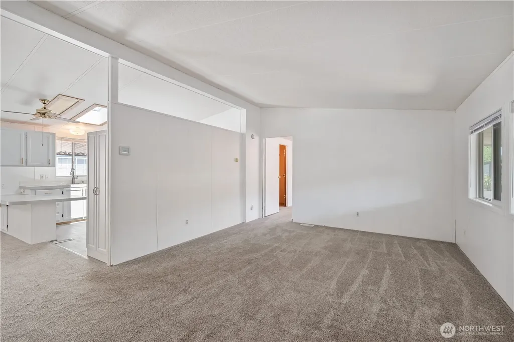 2355 Sparrow Loop Kelso WA 98626