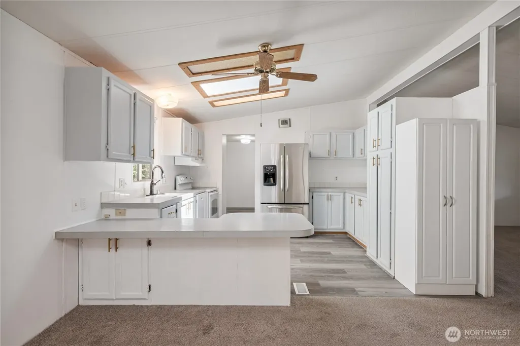 2355 Sparrow Loop Kelso WA 98626