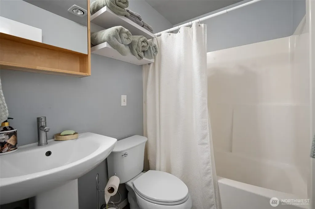 7806 Birch Bay Drive Blaine WA 98230