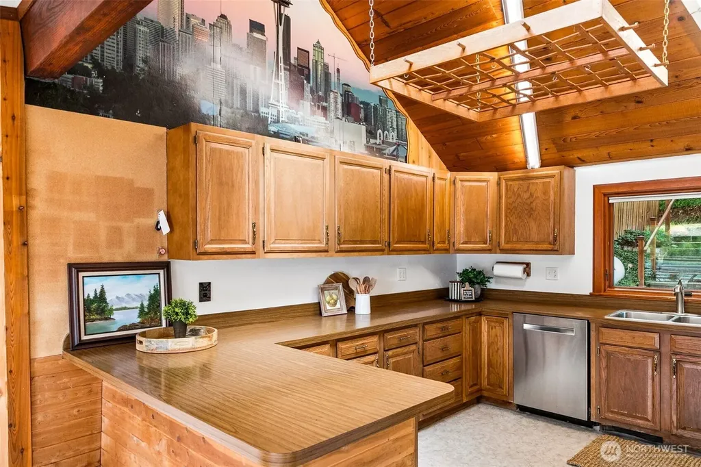 13251 Lake Shore Drive NW Poulsbo WA 98370