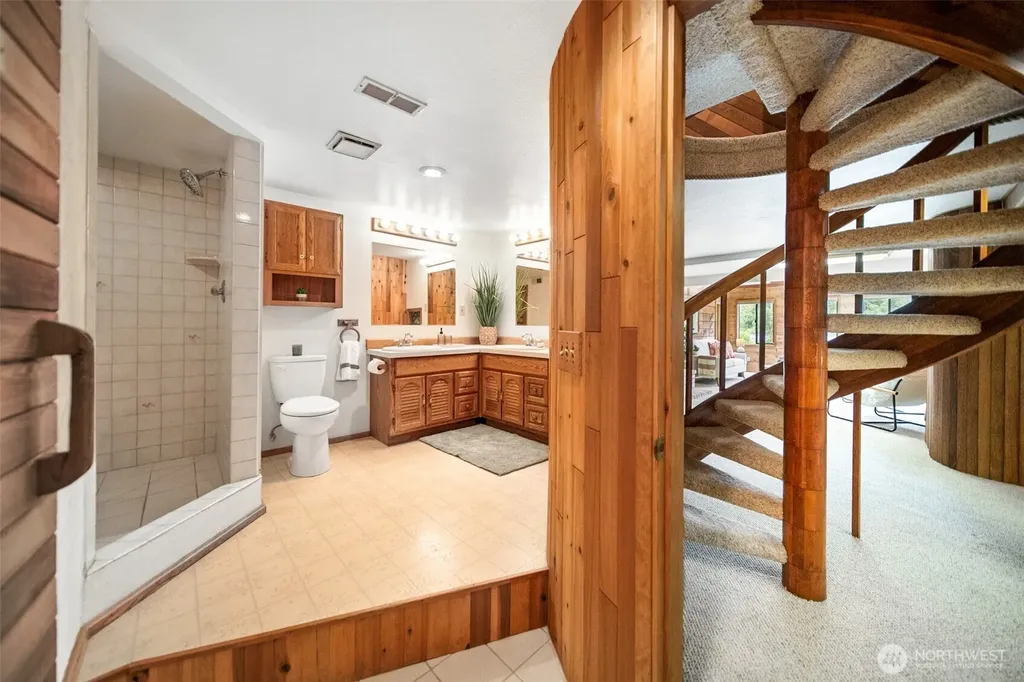 13251 Lake Shore Drive NW Poulsbo WA 98370