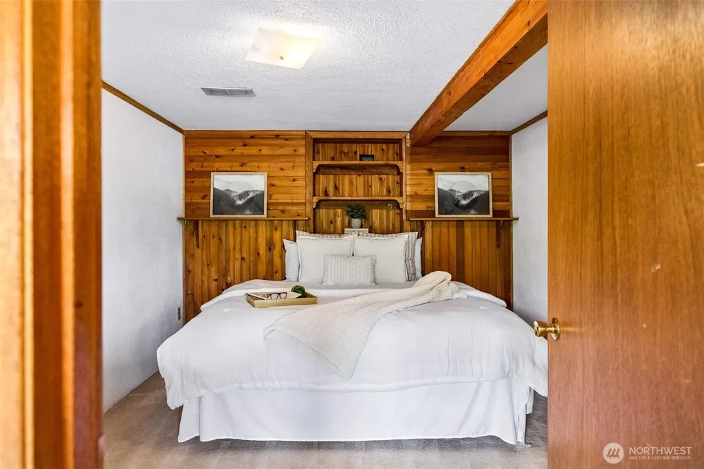 13251 Lake Shore Drive NW Poulsbo WA 98370