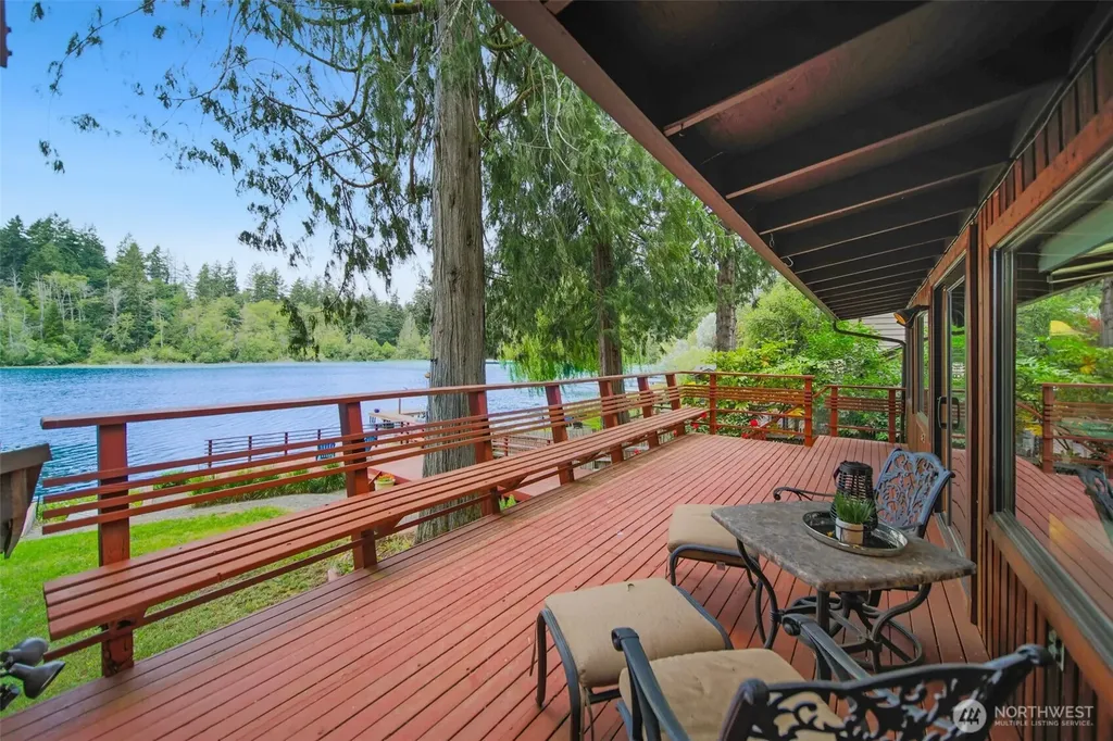 13251 Lake Shore Drive NW Poulsbo WA 98370