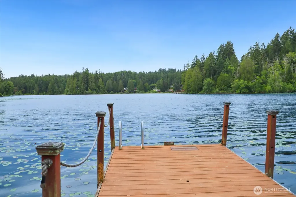 13251 Lake Shore Drive NW Poulsbo WA 98370