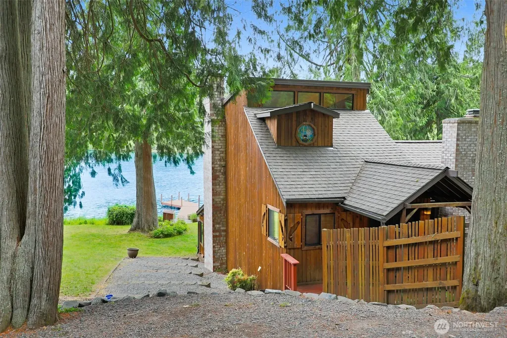 13251 Lake Shore Drive NW Poulsbo WA 98370