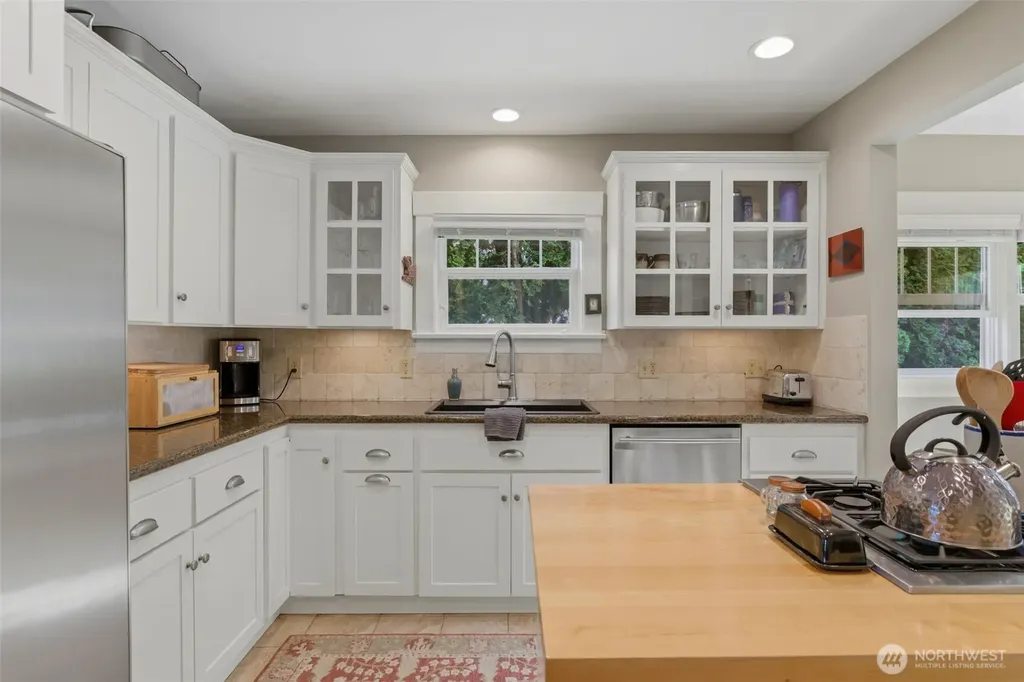 8118 Stinson Avenue Gig Harbor WA 98332