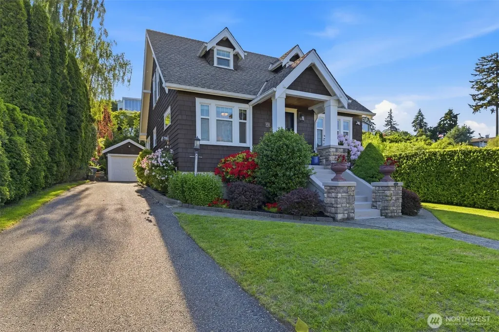 8118 Stinson Avenue Gig Harbor WA 98332