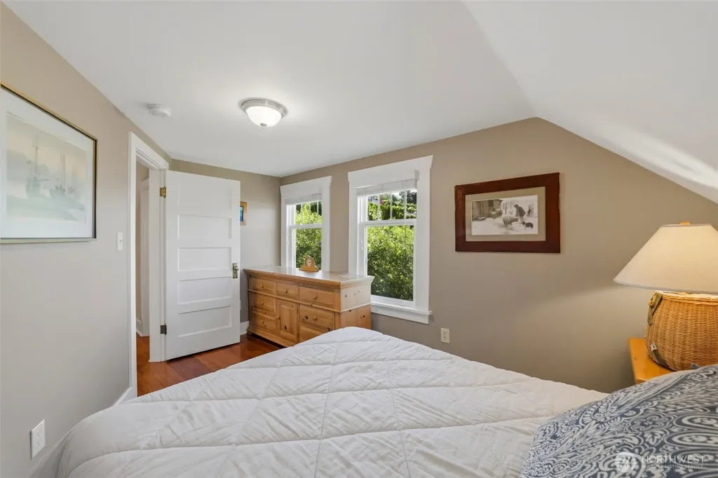 8118 Stinson Avenue Gig Harbor WA 98332