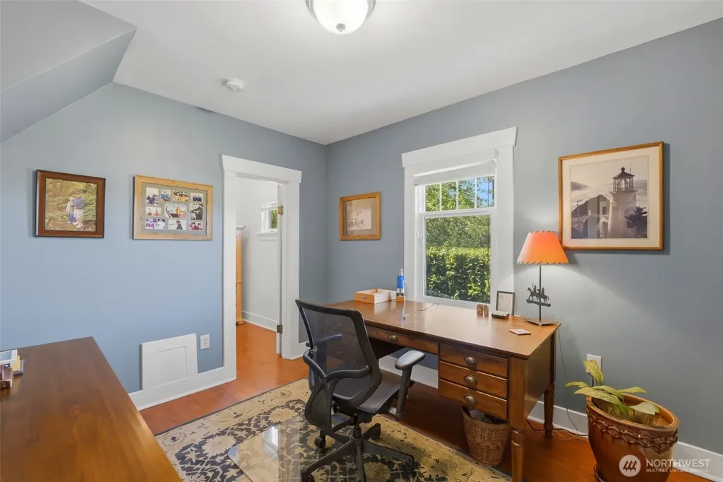8118 Stinson Avenue Gig Harbor WA 98332