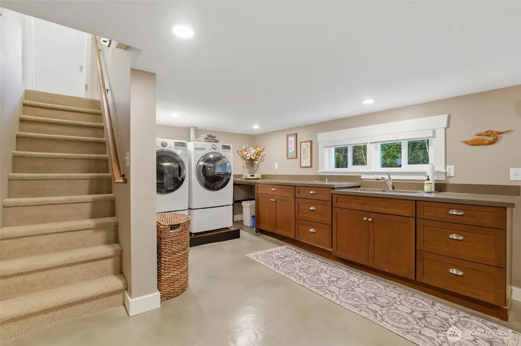 8118 Stinson Avenue Gig Harbor WA 98332