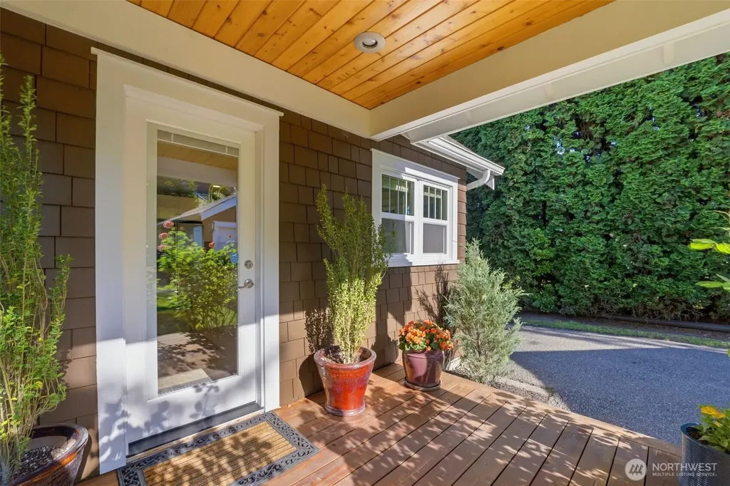 8118 Stinson Avenue Gig Harbor WA 98332
