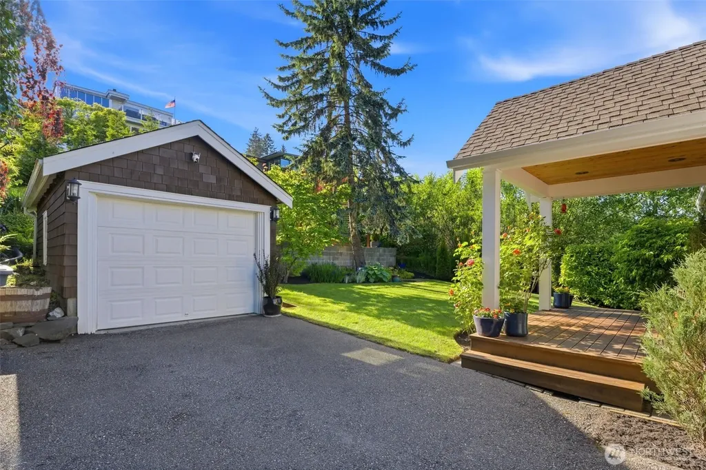 8118 Stinson Avenue Gig Harbor WA 98332