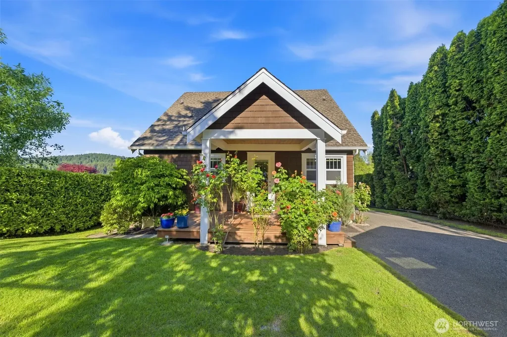 8118 Stinson Avenue Gig Harbor WA 98332