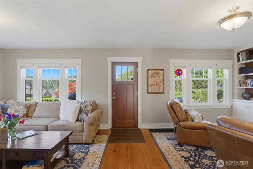 8118 Stinson Avenue Gig Harbor WA 98332